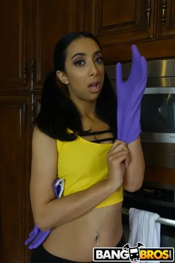 Kiarra Nava Hoe & Peter Green - My Dirty Maid photo 35