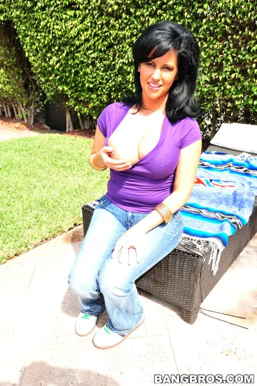 Lachasse - BangBros photo 2
