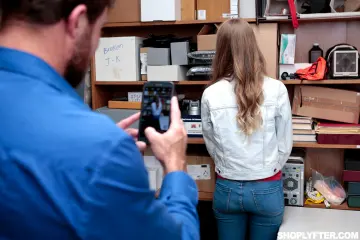 Lana Sharapova - Shoplyfter photo 6