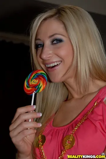 Lexi Stone - We Live Together photo 9