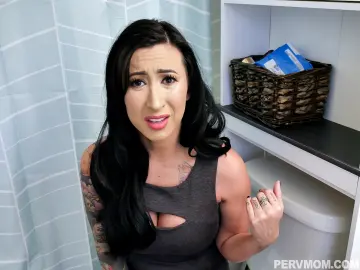 Lily Lane - PervMom photo 13