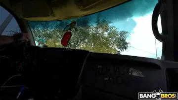 Lindsey Lakes & Jonathan Jordan - Bang Bus photo 9