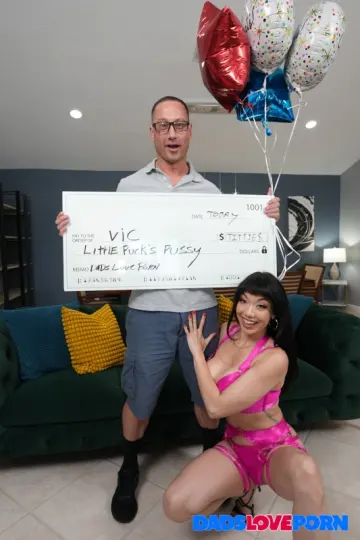 Little Puck & Vic Hammer - Dad's Love Porn photo 34