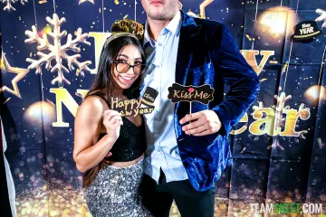 Madison Wilde & Danny Mountain - Exxxtra Small photo 21