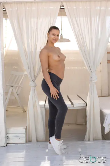 Mia Split & Alberto Blanco - Babes photo 10