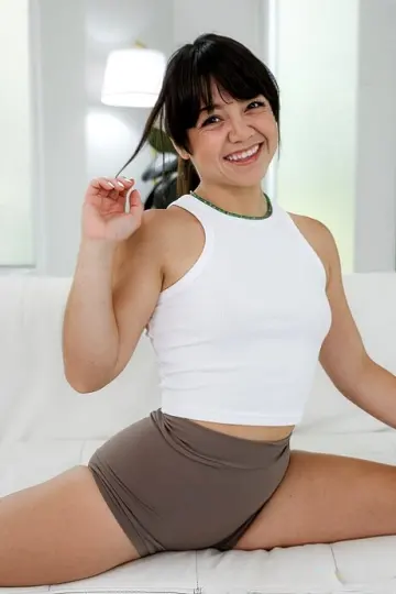 Mochi Mona & Will Pounder - Exxxtra Small photo 10