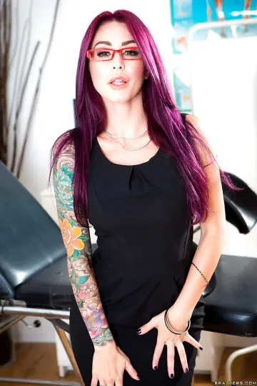 Monique Alexander - Hot And Mean photo 3
