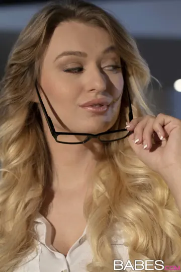 Natalia Starr - Babes photo 3