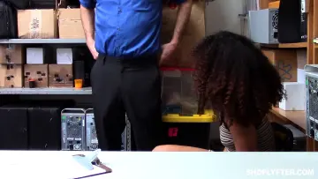 Nia Nixon & Wrex Oliver - Shoplyfter photo 2
