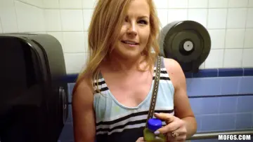 Nicole Clitman - Public Pickups photo 8