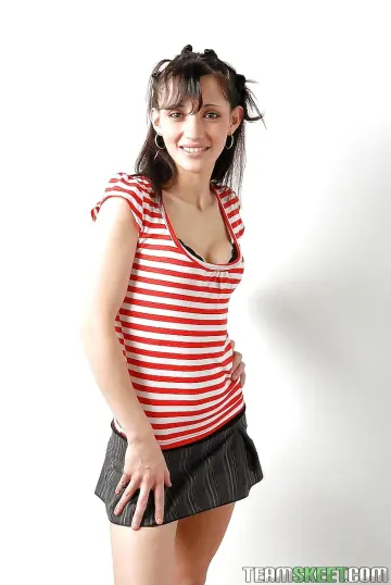 Nicole Perez - Oye Loca photo 14