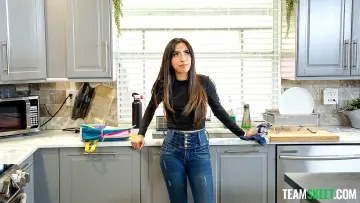 Paulina Ruiz & Nicky Rebel - My BabySitters Club photo 3