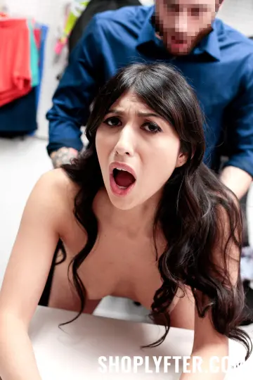 Penelope Woods - Shoplyfter photo 2