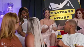 Phoenix Marie, Jenna Foxx, Alexis Tae & Victoria Cakes - Brazzers photo 9