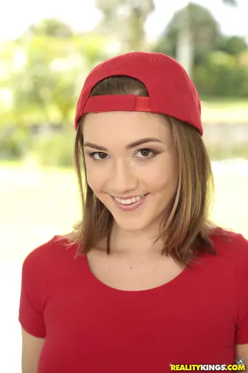 Riley Mae - Reality Kings photo 5