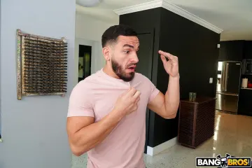 Robbin Banx - BangBros photo 15
