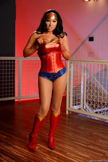 Romi Rain photos