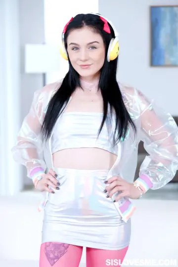 Rosalyn Sphinx - TeamSkeet x Lethal Hardcore photo 3