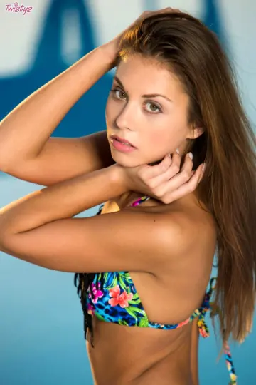Sabrisse - Twistys photo 7