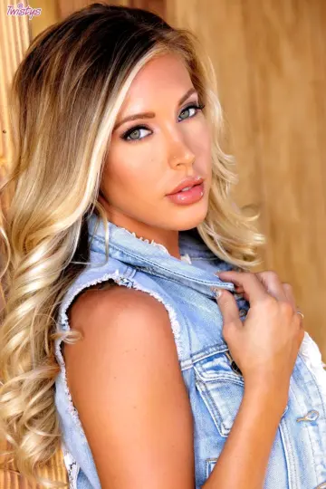 Samantha Saint - Twistys photo 15