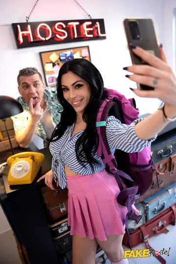 Sapphire Astrea & Steve Q - FakeHub photo 3