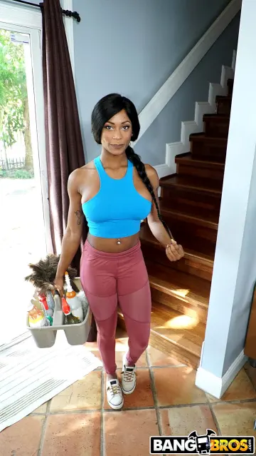 Sarai Minx - BangBros photo 9