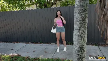 Scarlett Rosewood & Treyy Vunt - Bang Bus photo 7