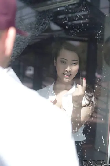 Sharon Lee - Babes photo 9