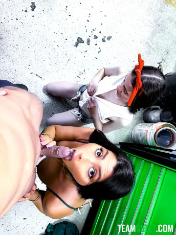 Sia Wood, Lola Pearl & Jay Smooth - Exxxtra Small photo 5