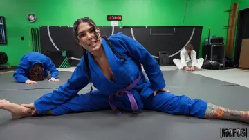 Teddy Tarantino & Bianca Bailee - I Know That Girl photo 9