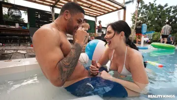 Theodora Day & Mike Ox - Reality Kings photo 2
