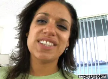 Tina H - Big Mouthfuls photo 2