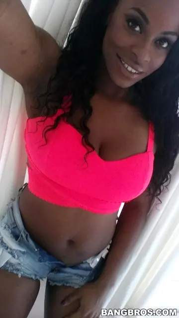 Tori Taylor - BangBros photo 2