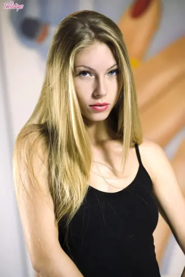 Twistysnetwork Model - Twistys photo 14