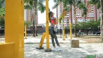 Vainilla Skin & Mario Leon - Oye Loca photo 12