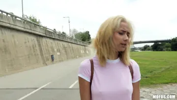 Veronica Leal - Public Pickups photo 16