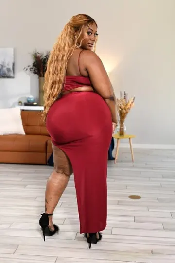 Victoria Cakes - Hot And Mean photo 4