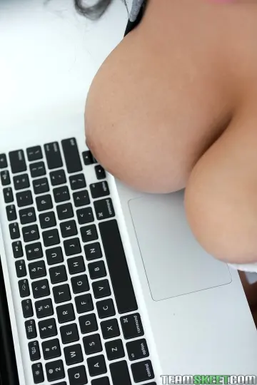 Violet Myers & Jmac - Titty Attack photo 4
