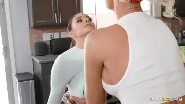Violet Starr & Phoenix Marie - Hot And Mean photo 13