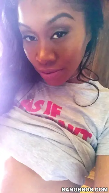 Yasmine De Leon - Brown Bunnies photo 12